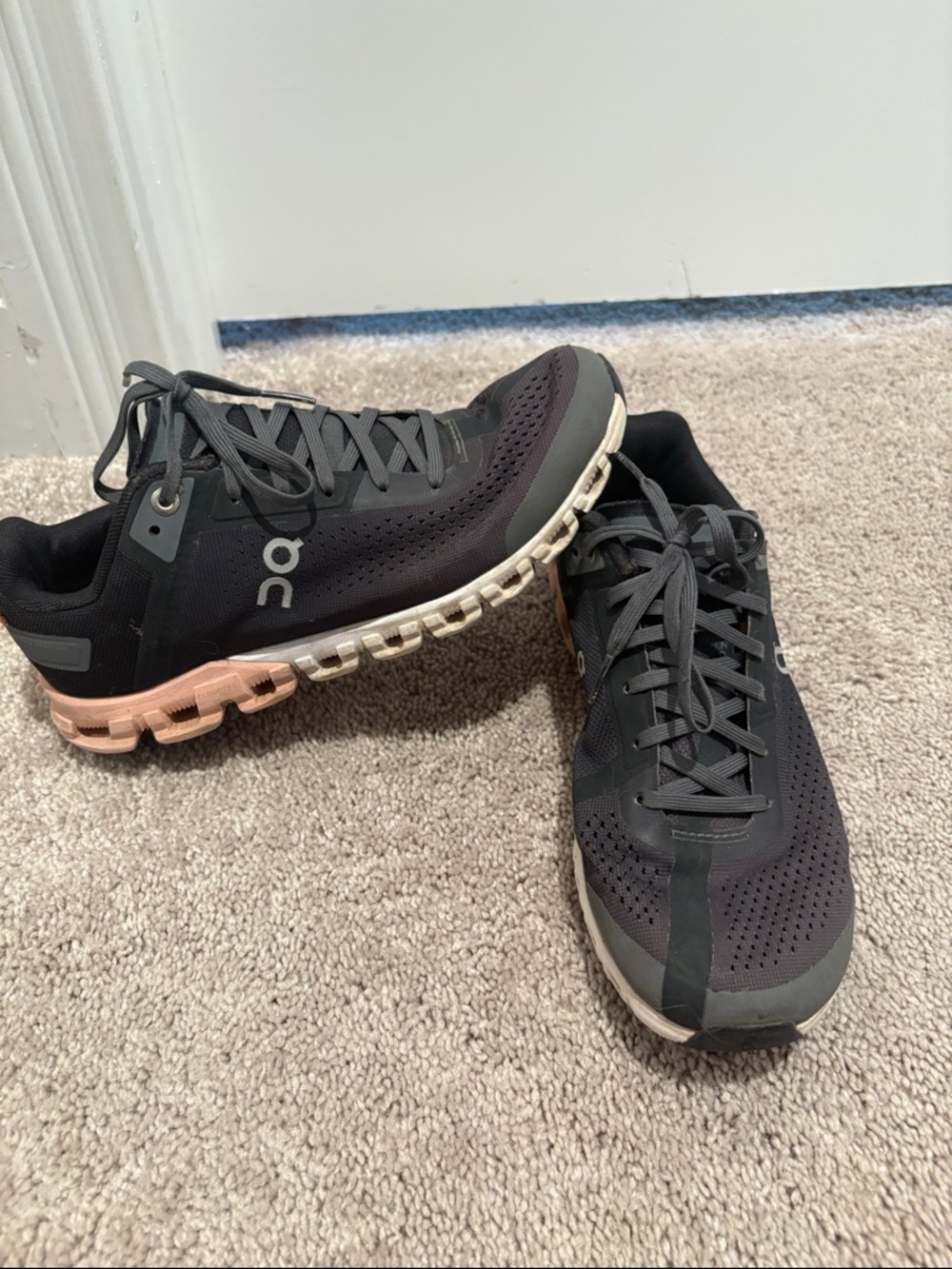 On Running Women's Black and Pink Athletic Shoes(WORN 10 TIMES)